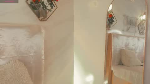 Snapshot of naamah_b chatting on November 28, 2:20 pm naamah_b online show from November 28, 2:20 pm