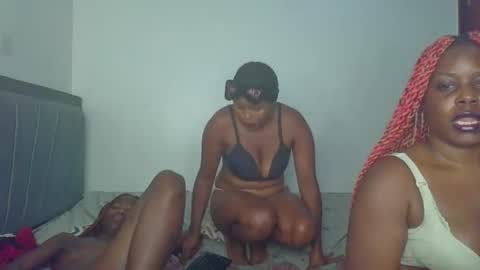 nadia_lisse online show from November 11, 2:33 am