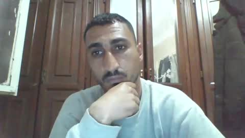 V online show from February 25, 4:53 pm