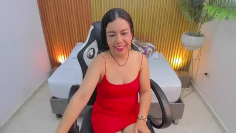 N A H I A online show from February 27, 11:52 am