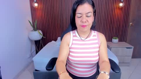 N A H I A online show from March 8, 2:12 am