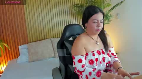 N A H I A online show from October 24, 2:13 pm