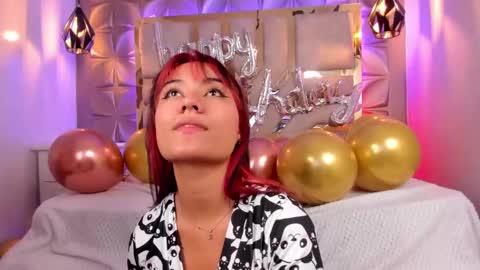 Snapshot of nahia_low chatting on December 23, 5:39 am Valeria online show from December 23, 5:39 am