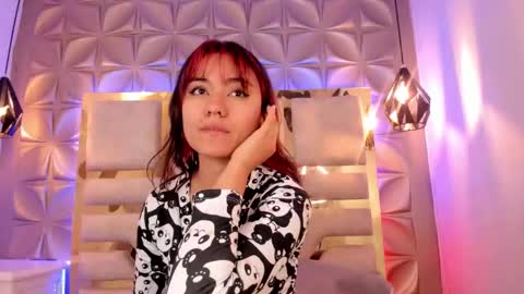 Snapshot of nahia_low chatting on January 11, 8:43 am Valeria online show from January 11, 8:43 am