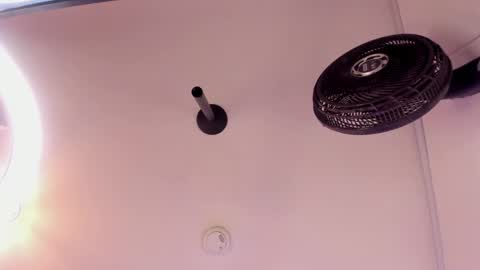 Snapshot of nahia_low chatting on January 19, 5:58 am Valeria online show from January 19, 5:58 am