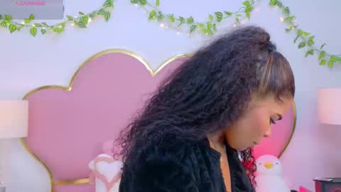 Snapshot of nahiarareina chatting on December 2, 2:01 pm NahiaraReina online show from December 2, 2:01 pm