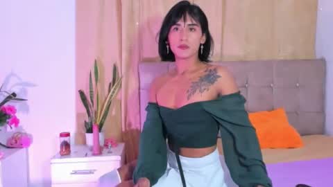 Snapshot of nahomi28 chatting on November 13, 8:52 pm Naomi online show from November 13, 8:52 pm