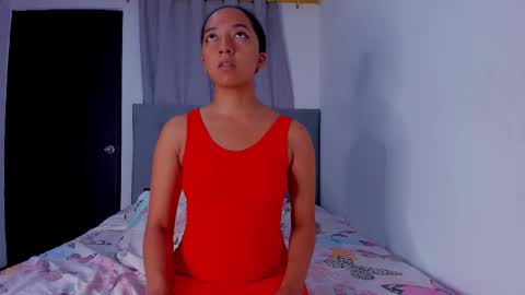 Snapshot of nahomi_miller_ chatting on March 9, 1:25 am Laura online show from March 9, 1:25 am