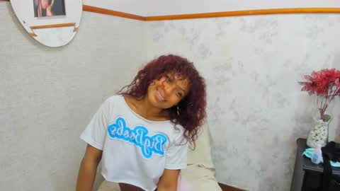 Nahomy online show from November 23, 6:08 pm