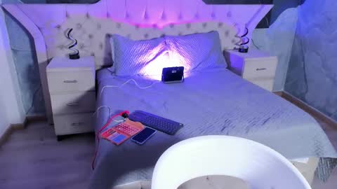 Nahomi online show from February 10, 4:08 am