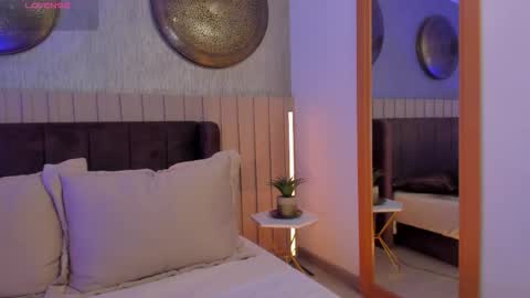 Naisha Ford online show from November 12, 12:38 pm