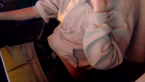 Snapshot of naj8 chatting on September 29, 4:17 am Drew online show from September 29, 4:17 am