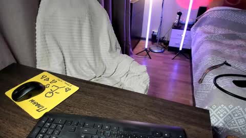 Asy no face  online show from March 2, 3:48 pm