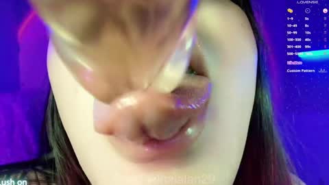 Snapshot of nalan_ chatting on December 3, 9:22 am Onlyf4s nalalan29 online show from December 3, 9:22 am