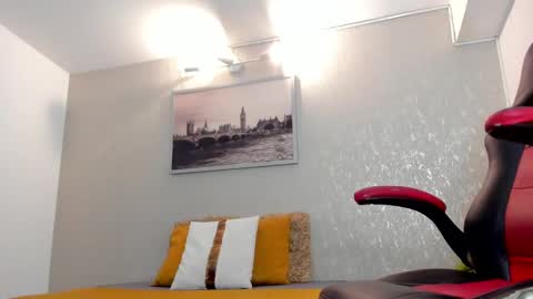   online show from November 21, 7:56 pm