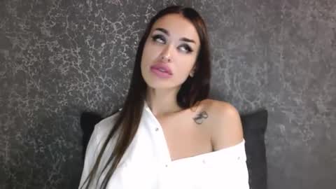 Lady online show from November 3, 5:03 pm