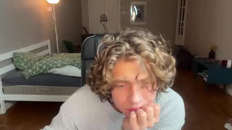 Georges online show from February 22, 7:36 pm