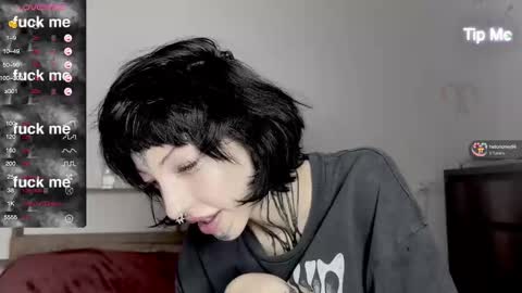 Snapshot of nananevaeragain chatting on December 14, 11:07 am Nana online show from December 14, 11:07 am