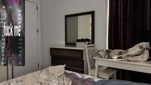 Snapshot of nananevaeragain chatting on December 21, 12:49 pm Nana online show from December 21, 12:49 pm