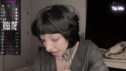 Snapshot of nananevaeragain chatting on December 24, 2:33 pm Nana online show from December 24, 2:33 pm