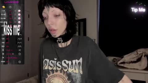 Snapshot of nananevaeragain chatting on December 27, 11:17 am Nana online show from December 27, 11:17 am