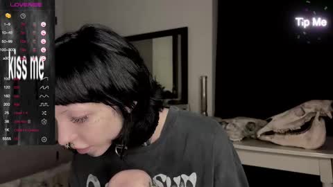 Snapshot of nananevaeragain chatting on December 27, 2:22 pm Nana online show from December 27, 2:22 pm