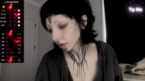 Snapshot of nananevaeragain chatting on January 5, 9:37 am Nana online show from January 5, 9:37 am