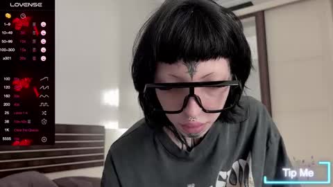 Snapshot of nananevaeragain chatting on January 13, 12:35 pm Nana online show from January 13, 12:35 pm