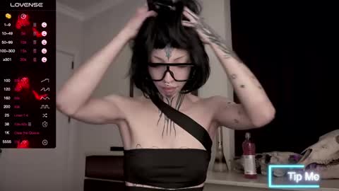 Snapshot of nananevaeragain chatting on February 7, 6:13 pm Nana online show from February 7, 6:13 pm