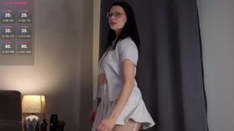 Nancy online show from December 16, 2:11 pm