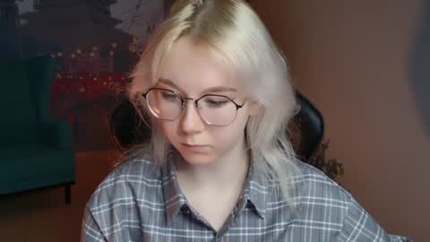 nancymartinez online show from January 9, 1:02 pm