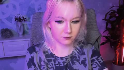 nancymartinez online show from January 10, 8:18 am