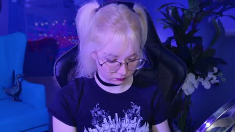 nancymartinez online show from January 13, 5:12 am