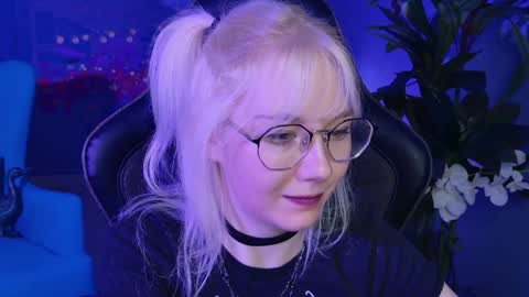 nancymartinez online show from January 13, 8:15 am