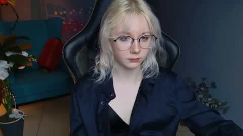 nancymartinez online show from February 21, 6:07 am