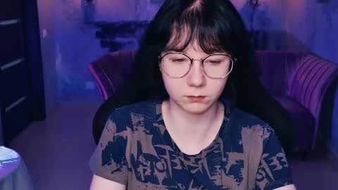 nancymartinez online show from September 15, 1:11 pm