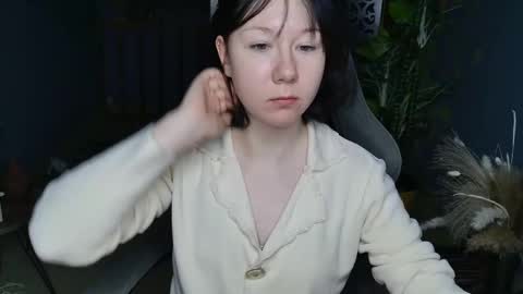 nancymartinez online show from November 18, 5:01 am