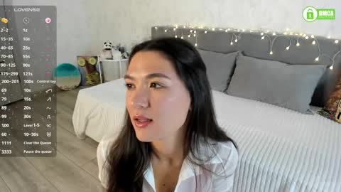 Snapshot of naomi_tara chatting on September 23, 2:42 pm Naomi online show from September 23, 2:42 pm