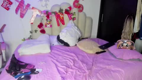    online show from February 6, 6:56 pm