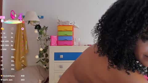 Snapshot of naomigarcia chatting on February 17, 10:51 am Naomi online show from February 17, 10:51 am