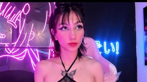 Snapshot of naomiharuno chatting on December 9, 6:34 am naomiharuno online show from December 9, 6:34 am