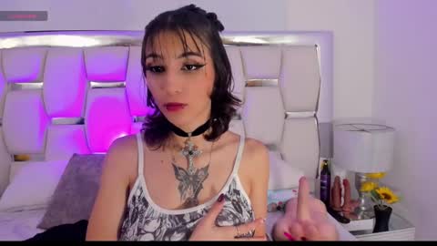 Snapshot of naomiharuno chatting on February 21, 6:07 am naomiharuno online show from February 21, 6:07 am