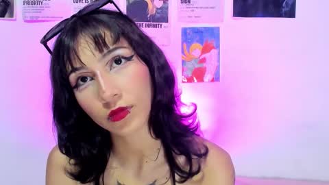 Snapshot of naomiharuno chatting on October 28, 2:48 am naomiharuno online show from October 28, 2:48 am