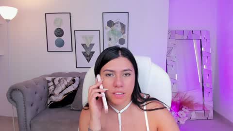 Snapshot of naomii_campbell_ chatting on January 16, 4:28 pm Naomi Campbell online show from January 16, 4:28 pm