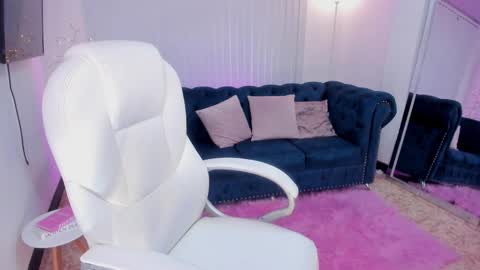 Snapshot of naomii_campbell_ chatting on March 6, 3:13 pm Naomi Campbell online show from March 6, 3:13 pm