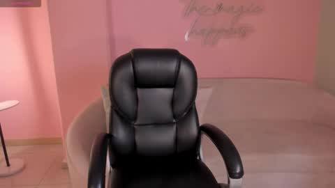 Snapshot of naomisainz chatting on October 1, 12:22 pm Naomi online show from October 1, 12:22 pm