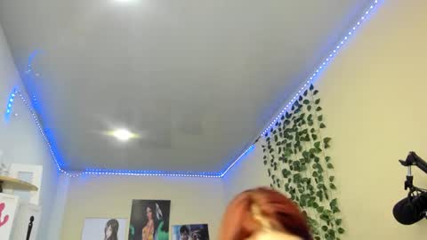 naomy online show from January 8, 10:48 pm