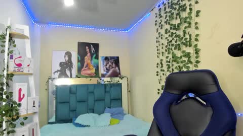 naomy online show from February 21, 3:12 am