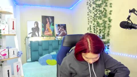 naomy online show from February 26, 9:58 pm