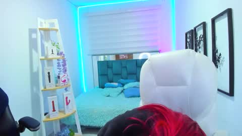 naomy_sex_69 online show from October 16, 8:15 am